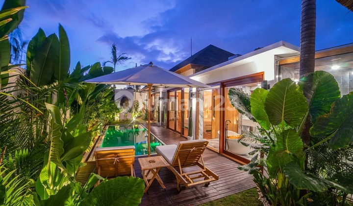 Chic Tropical 2-Bedroom Villa for Lease in Heart of Seminyak SLCH002 Chic Tropical 2-Bedroom Villa for Lease in Heart of Seminyak SLCH002