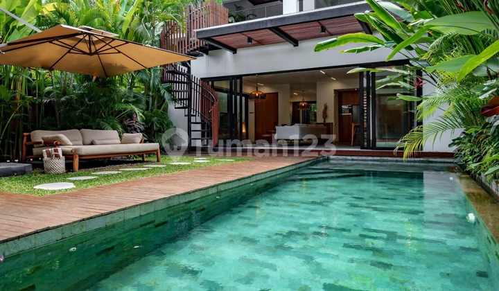 Modern Three Bedroom Leasehold Villa Near the Beach in Canggu VL3444 Modern Three Bedroom Leasehold Villa Near the Beach in Canggu VL3444