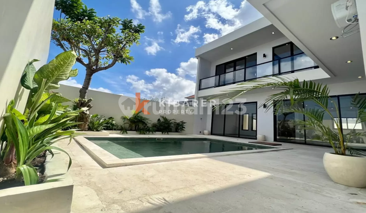 Charming Three-Bedroom Fully Furnished Villa With Enclosed Living In Pererenan Yrr3593 Charming Three-Bedroom Fully Furnished Villa With Enclosed Living In Pererenan Yrr3593