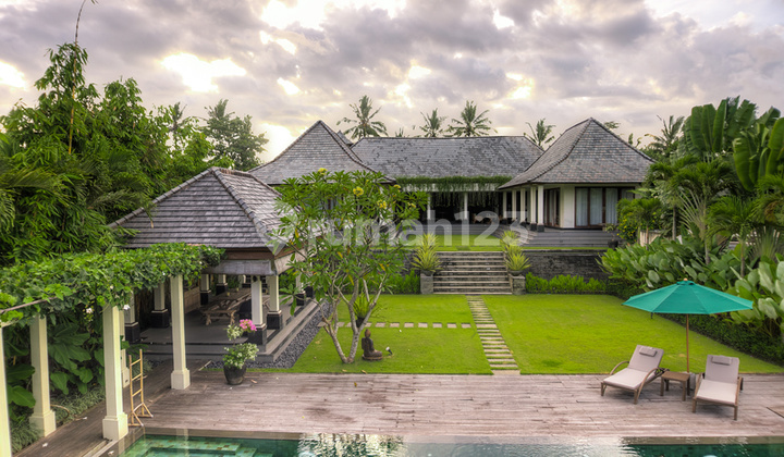 Villa Luar Biasa yang Luas Dijual di Tegalalang VL2202 2