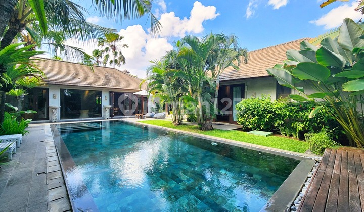 Beachside Four Bedroom Freehold Real Estate in Batu Belig VL3274