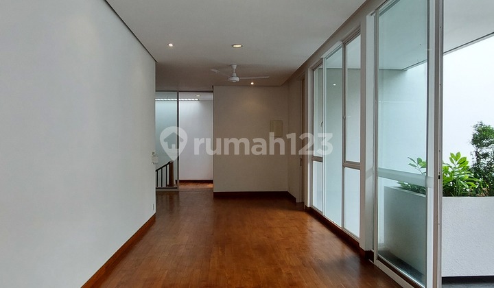 Rumah Baru Renovasi Disewakan Di Area Kebayoran Baru Jl. Cibeber  2