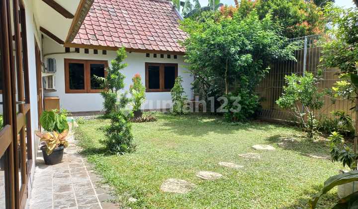 RUMAH DIJUAL 2 RUMAH JALAN WIJAYA TIMUR KEBAYORAN BARU JAKARTA SELATAN 2