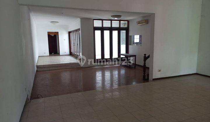 Rumah Lama Terawat di Area Scbd, Senopati, Jl. Cipaku  2