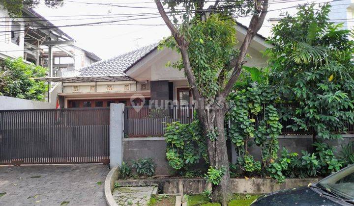 RUMAH  JALAN MENDAWAI KEBAYORAN BARU JAKARTA SELATAN 1