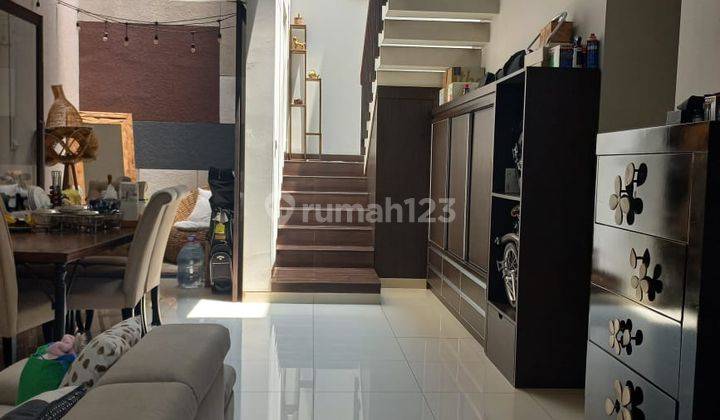 Rumah 2 Lantai Bagus Lokasi Strategis Di Pondok Indah 2