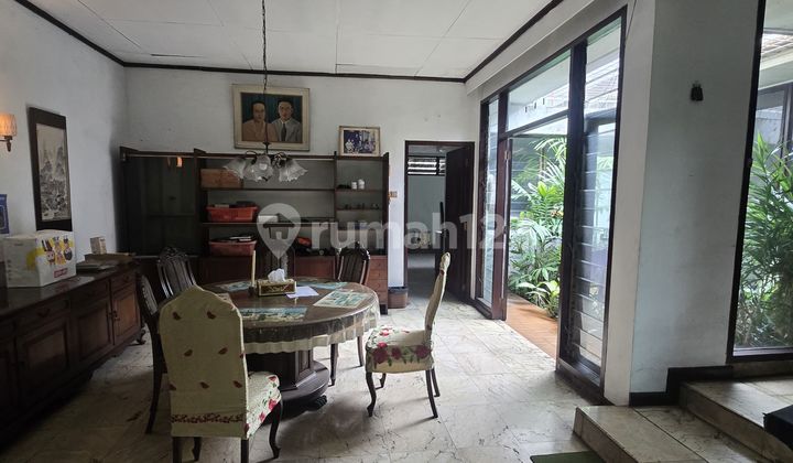 Rumah Lama di Jalan Raya Permata Hijau Rumah Lama di Jalan Raya Permata Hijau