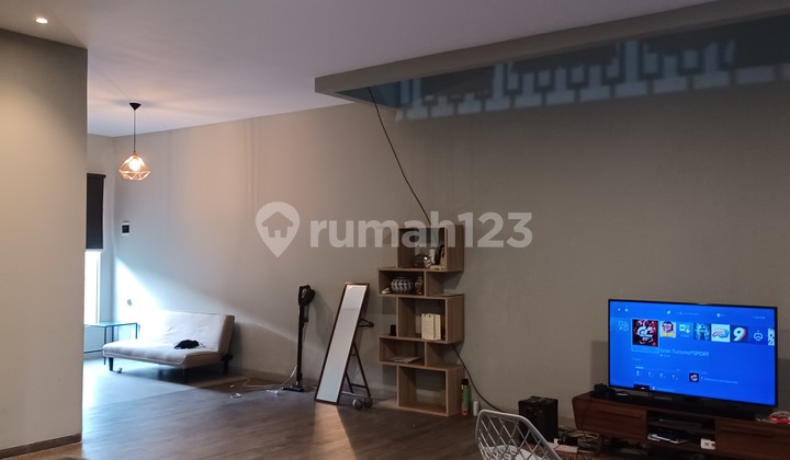 Rumah minimalis modern 2 Lantai di Jaka Permai dekat Toll Becakayu