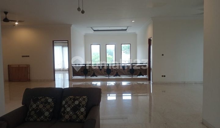 Rumah cantik lengkap pool di Pejaten Barat 2