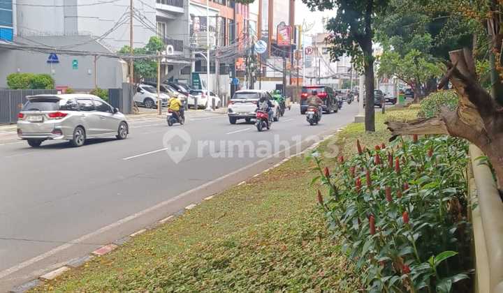 Rumah Pinggir Jalan Raya di Tebet, Cocok untuk Usaha 2