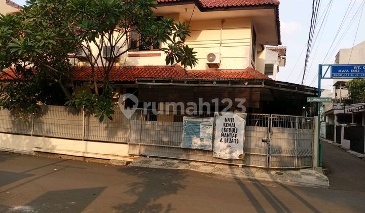 Rumah Hoek di Kav Dki