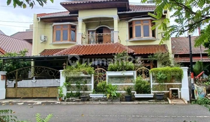 Rumah Cantik 2 Lantai di Waringin Pernai