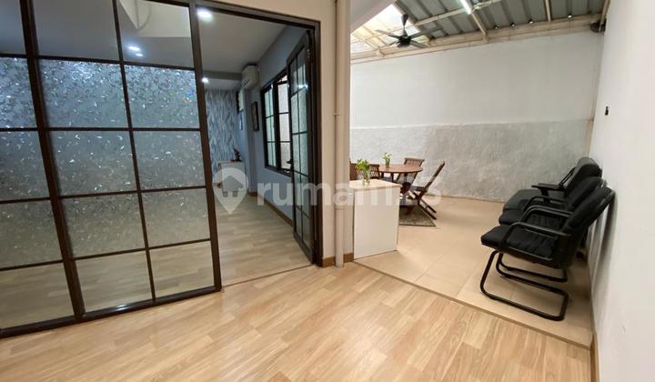 Ruang Komersial: Kantor, Toko Bunga, Kafe, Salon, dll, Area Wijaya
Commercial Space: Office, Florist, Cafe, Salon, etc., Wijaya area Ruang Komersial: Kantor, Toko Bunga, Kafe, Salon, dll, Area Wijaya
Commercial Space: Office, Florist, Cafe, Salon, etc., Wijaya area