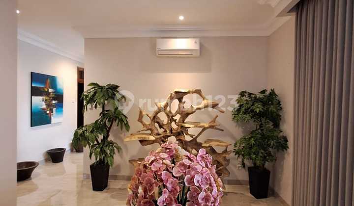 FOR SALE 5 Bedroom Nice House in Blok A area, Kebayoran Baru