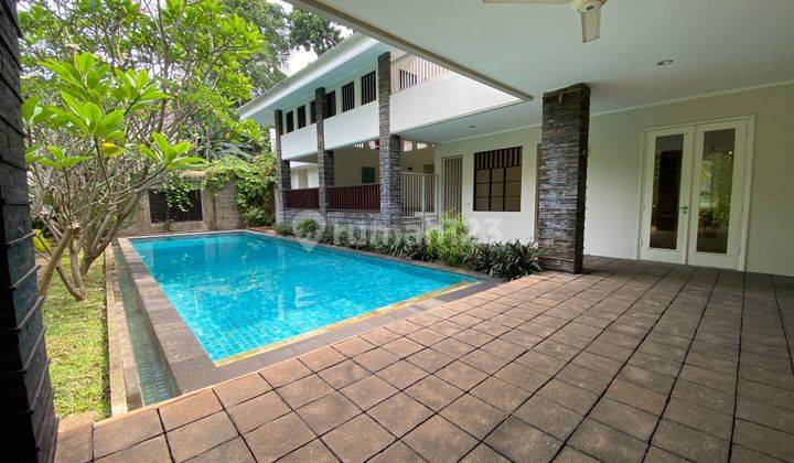 7 Bedroom Big House With Spacious Garden In Menteng 2