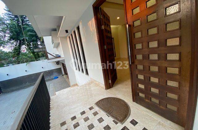 5 Bedroom Modern House In Pondok Indah 1