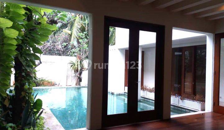 5 Bedroom Modern House At Tropical Compound In Cilandak 2