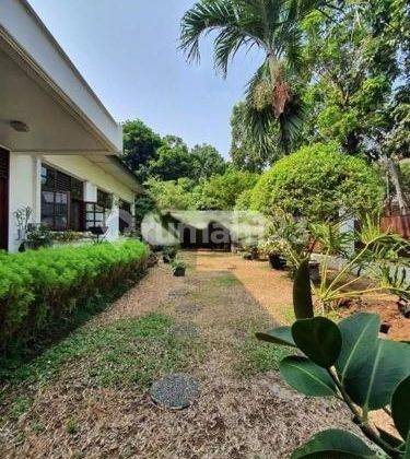 5 Bedroom Rumah Terawat Lokasi Prime Area Menteng 2