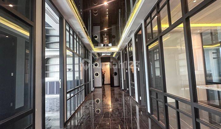 516m2 Equity Tower Semi Furnished Jarang Ada, Luxury 1