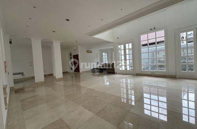 5 Bedroom Modern House In Pondok Indah, Prime Area  1