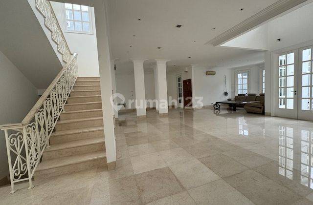 5 Bedroom Modern House In Pondok Indah, Prime Area  2