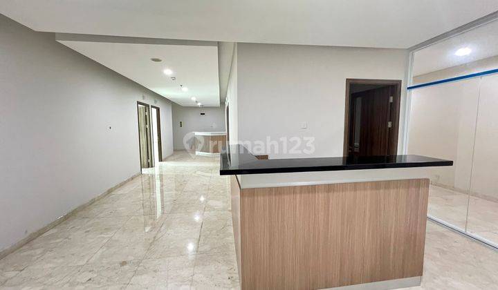 332,26 Sqm Office Space At Lippo Tower Fully Furnished 2