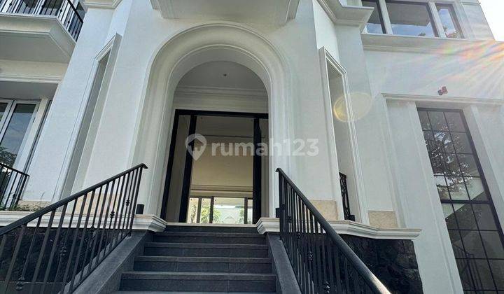 Modern House In Kebayoran Baru Bagus Dengan Lift 1