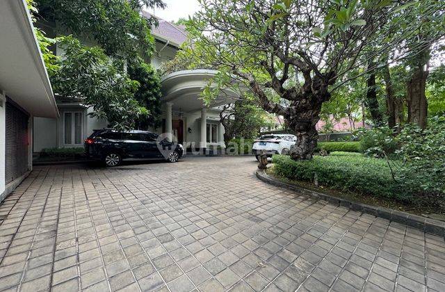 5 Bedroom Modern Luxury House In Spacious Area In Menteng 2