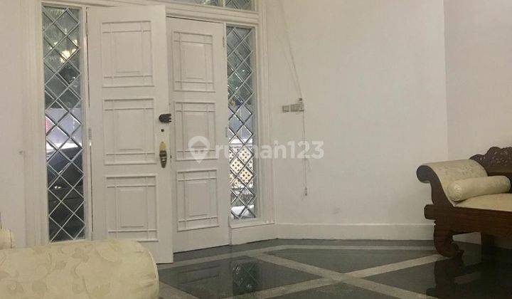 5 Bedroom Rumah cocok untuk cafe, resto, commercial di Kebayoran Baru 2