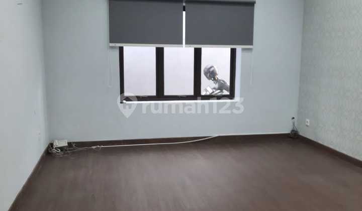 Ruang Komersial: Kantor, Toko Bunga, Kafe, Salon, dll, Area Wijaya
Commercial Space: Office, Florist, Cafe, Salon, etc., Wijaya area Ruang Komersial: Kantor, Toko Bunga, Kafe, Salon, dll, Area Wijaya
Commercial Space: Office, Florist, Cafe, Salon, etc., Wijaya area