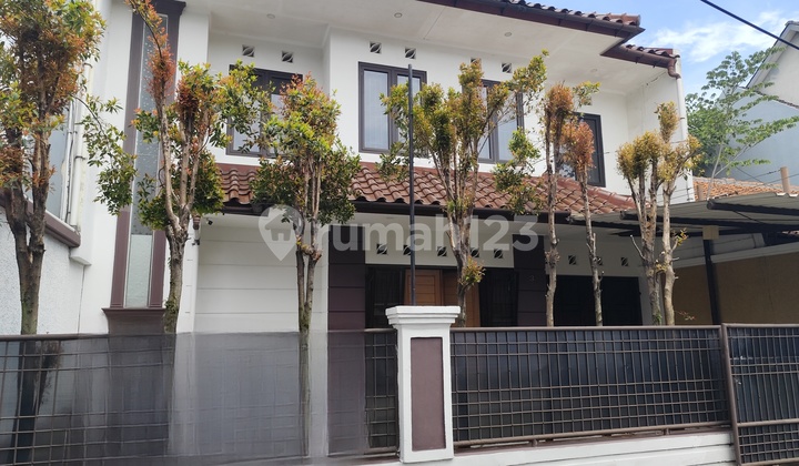 Rumah Semi Furnished Siap Huni di Turangga Bandung Kota Menarik Rumah Semi Furnished Siap Huni di Turangga Bandung Kota Menarik