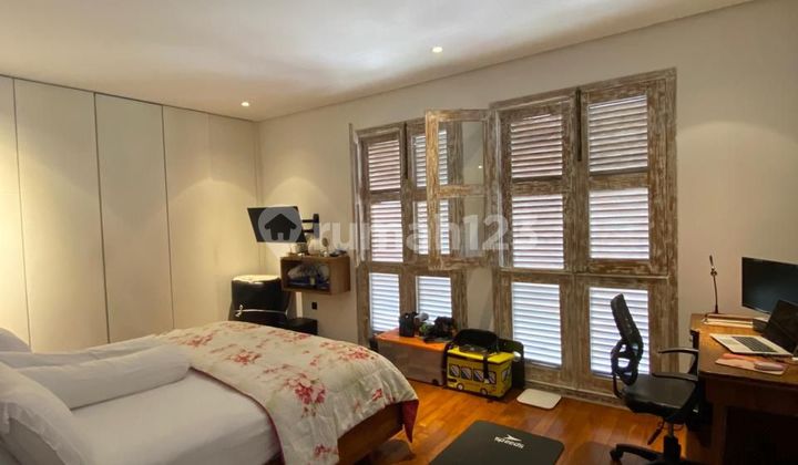 Rumah Mewah Semi Furnished di Pulomas Jaktim Harga di Bawah NJOP Rumah Mewah Semi Furnished di Pulomas Jaktim Harga di Bawah NJOP