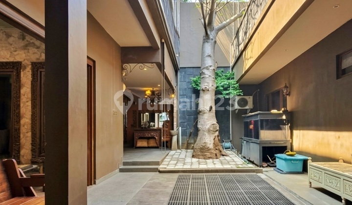 Luxury Furnished House with Swimming Pool in Buah Batu, Bandung City