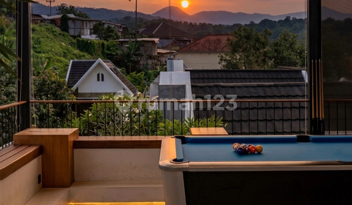 Rumah Rasa Vila Bergaya Bali di Cikutra Bandung Harga Terbaik