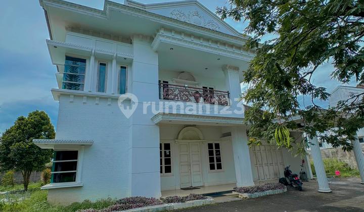 Rumah Villa Mewah Semi Furnished di Kawasan Garut Kota Menarik Rumah Villa Mewah Semi Furnished di Kawasan Garut Kota Menarik