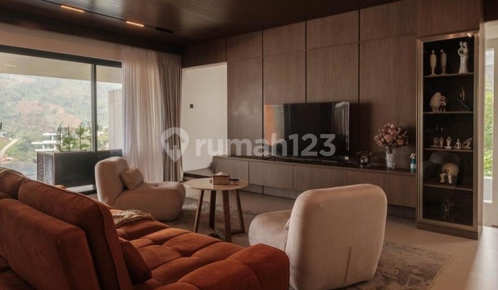 Luxury Fully Furnished House with Infinity Pool and Private Lift in Dago Pakar Resort 2