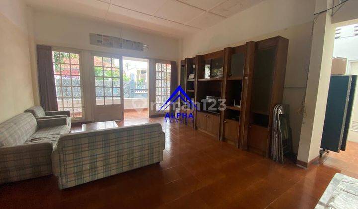 Disewakan Rumah Super Strategis Sangat Cocok Untuk Kantor Atau Usaha 6