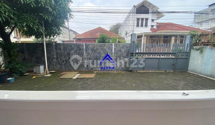 Disewakan Rumah Super Strategis Sangat Cocok Untuk Kantor Atau Usaha 5
