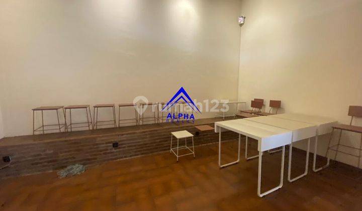 Disewakan Rumah Super Strategis Sangat Cocok Untuk Kantor Atau Usaha 10