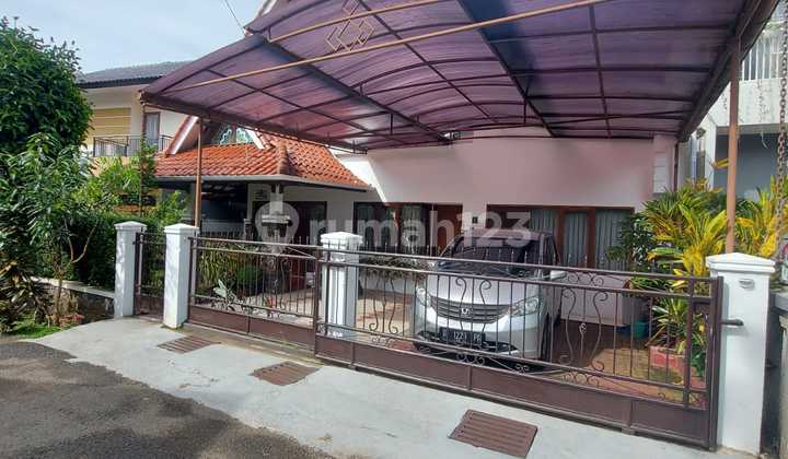 Rumah Semi Furnish di Komplek Sariwangi Bandung Harga Bisa Nego 
