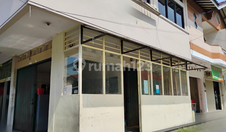 Ready-to-Occupy Shop House in Downtown Tegalega Bandung 2