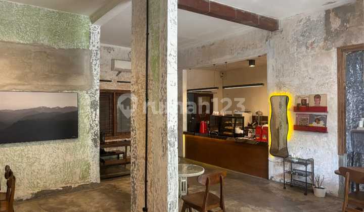 Rumah Old Money Siap Huni di Mainroad Ciateul Bandung Kota 2