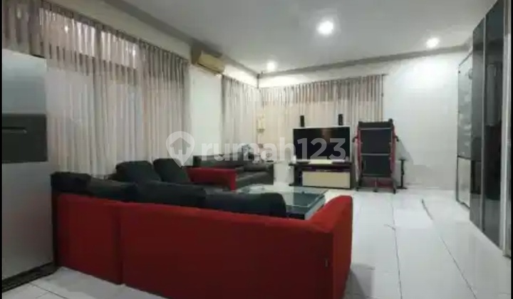 Rumah Old Money Semi Furnish di Komplek Moch Toha Bandung Kota Rumah Old Money Semi Furnish di Komplek Moch Toha Bandung Kota