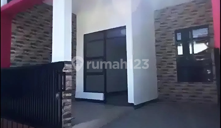 Modern Minimalist House Ready to Occupy in Panyileukan Complex, Bandung