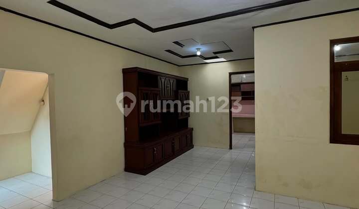 Modern Minimalist House Ready to Occupied in Sarijadi Complex, Bandung