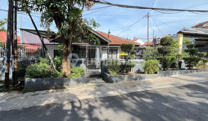 Semi-Furnished Ready-to-Occupy House in Ujungberung Bandung at an Attractive Price