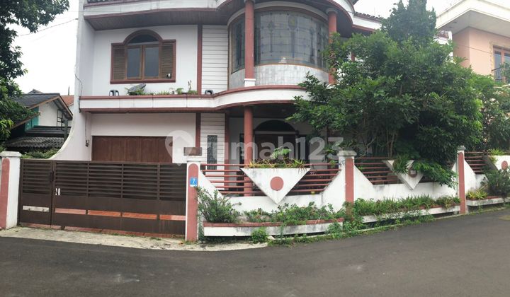 Rumah Mewah Semi Furnish di Komplek Sarijadi Bandung Harga Nego 2