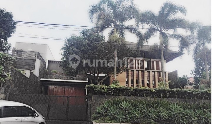 Old Money Semi Furnished House in Dago Area, Bandung City