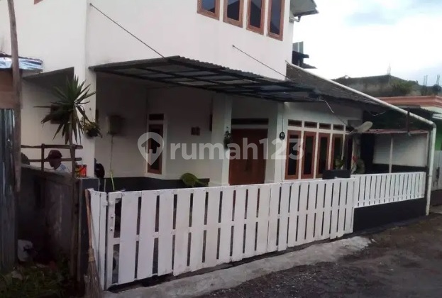 Rumah Semi Furnished di Kawasan Lembang Bandung Harga Menarik