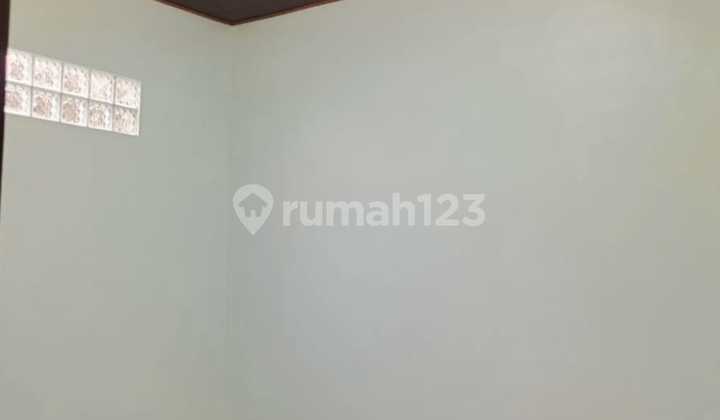 Rumah Bergaya Kekinian Semi Furnished di Kopo Permai Bandung Kota 2
